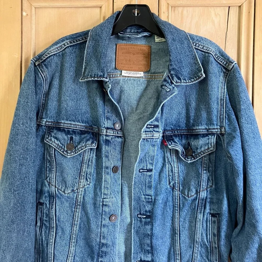 Levi's Premium Womens Vintage Fit Denim Trucker Jacket Size Small Blue FA EXC - Picture 5 of 12